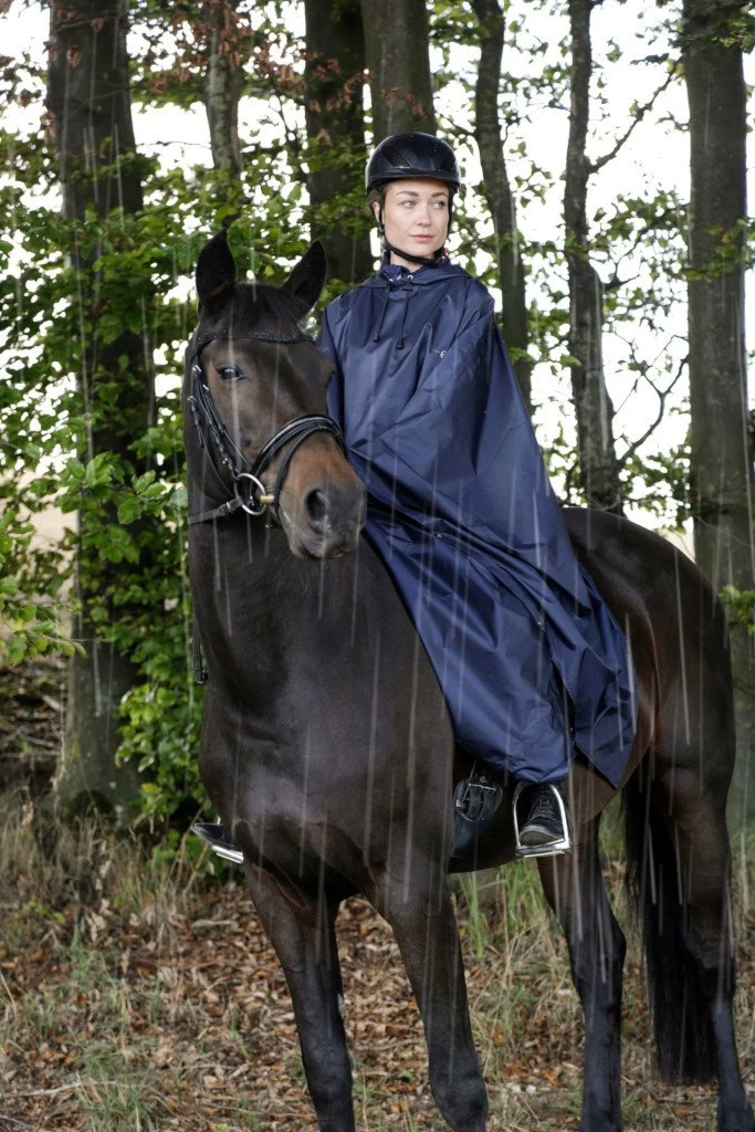 Covalliero Rain Poncho 5 Covalliero Rain Poncho - Image 3