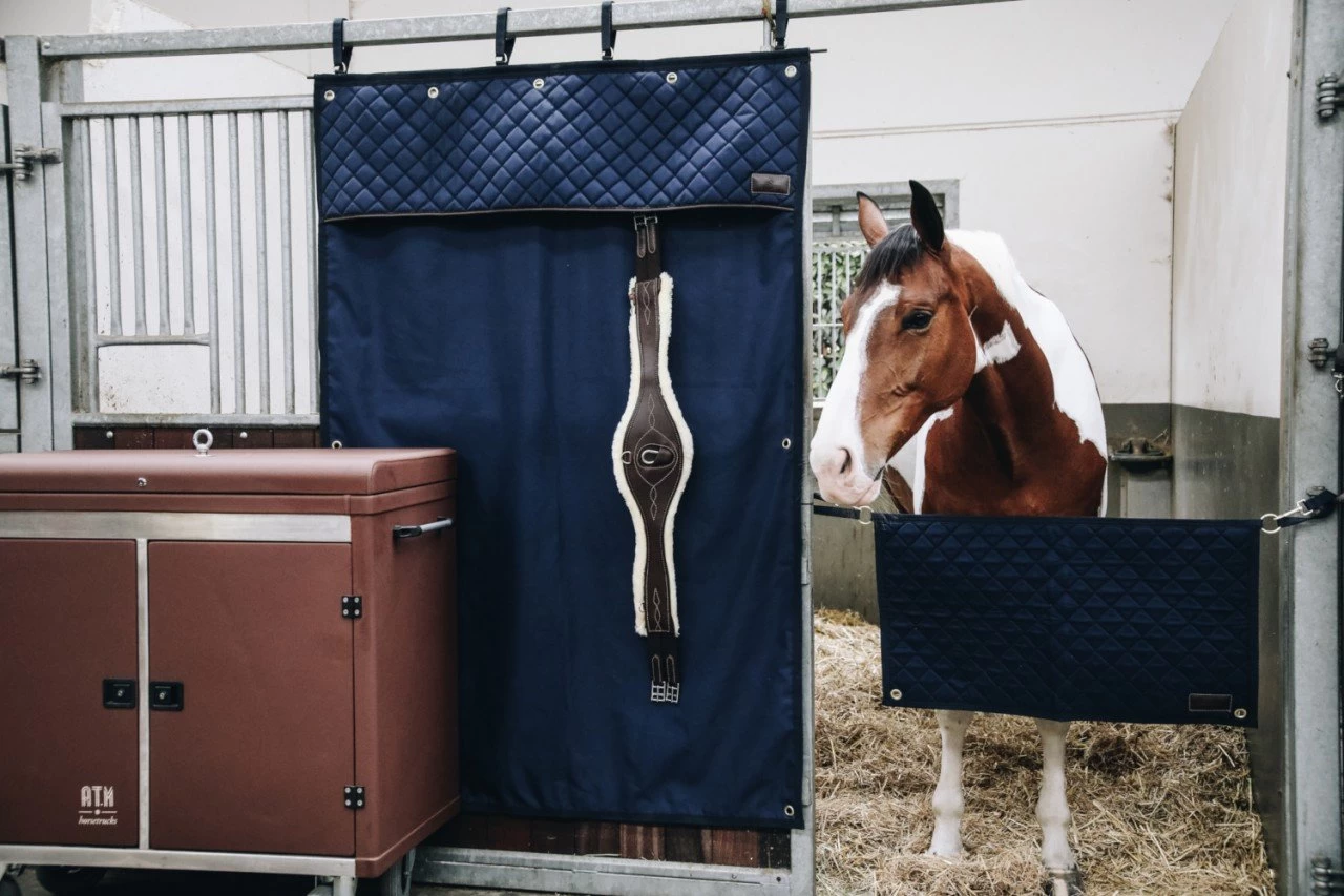 Kentucky Horsewear Stable Curtain Waterproof 4 Kentucky Horsewear Stable Curtain Waterproof - Image 2