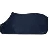 Anna Scarpati Cooler Rug Navid FW22 2 Anna Scarpati Cooler Rug Navid FW22 -Equestrian Supplies Shop Anna Scarpati Abschwitzdecke Navid 48 Blu Navy 1280x1280